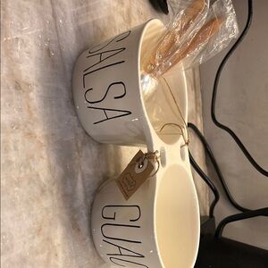 BNWT Mudpie salsa/guacamole dish.